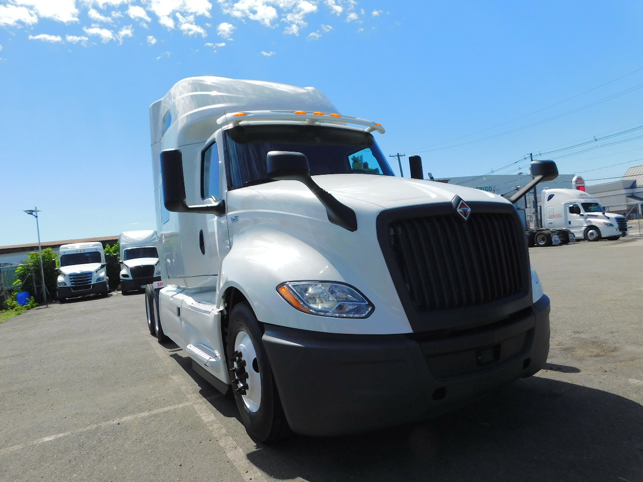 2020 INTERNATIONAL LT Tandem Axle Sleeper #1 2020 INTERNATIONAL LT Tandem Axle Sleeper #1